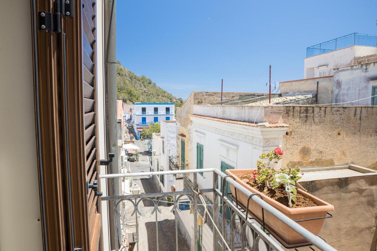 Hotel Clelia Isola di Ustica Exterior foto
