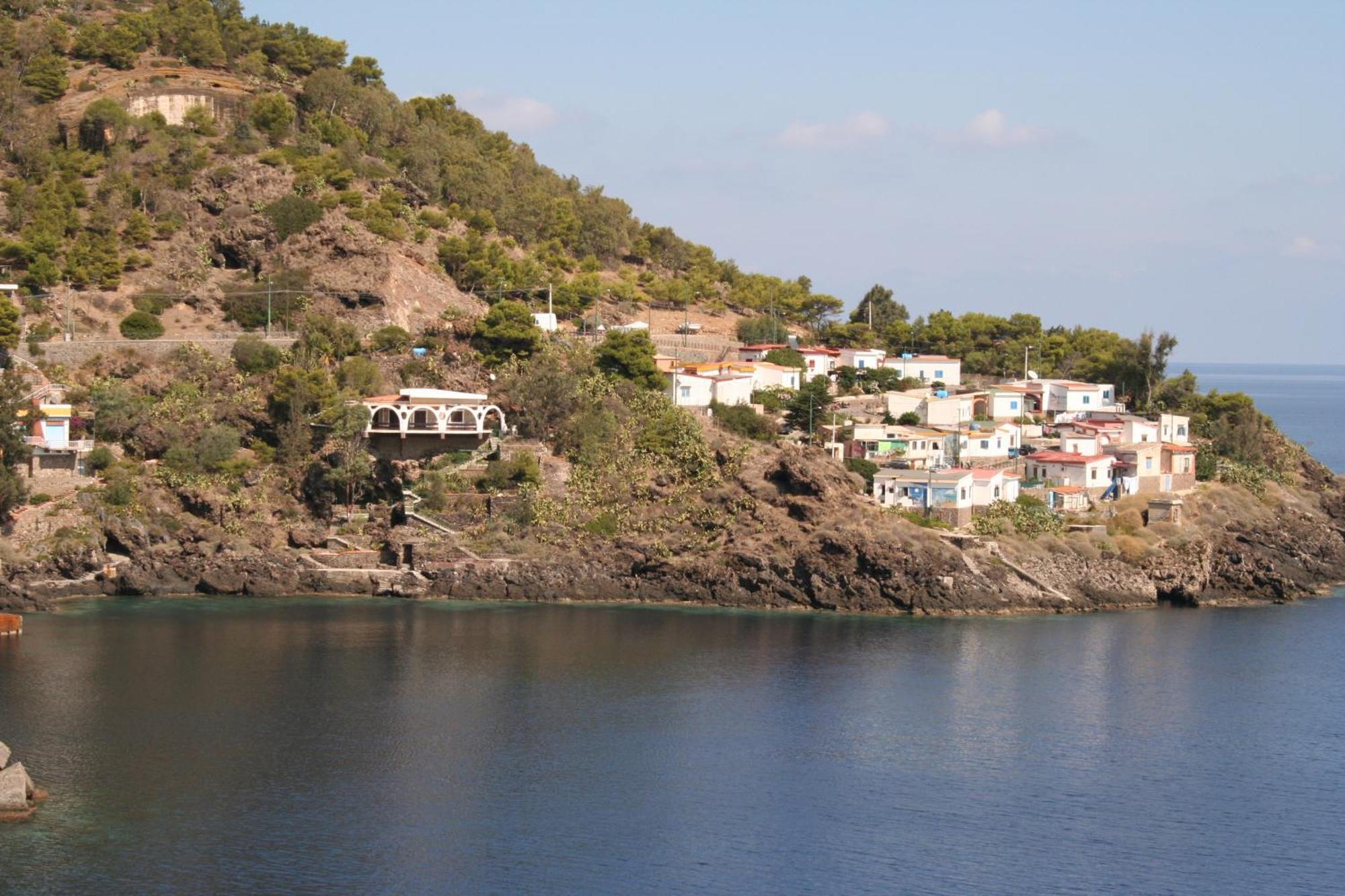 Hotel Clelia Isola di Ustica Exterior foto